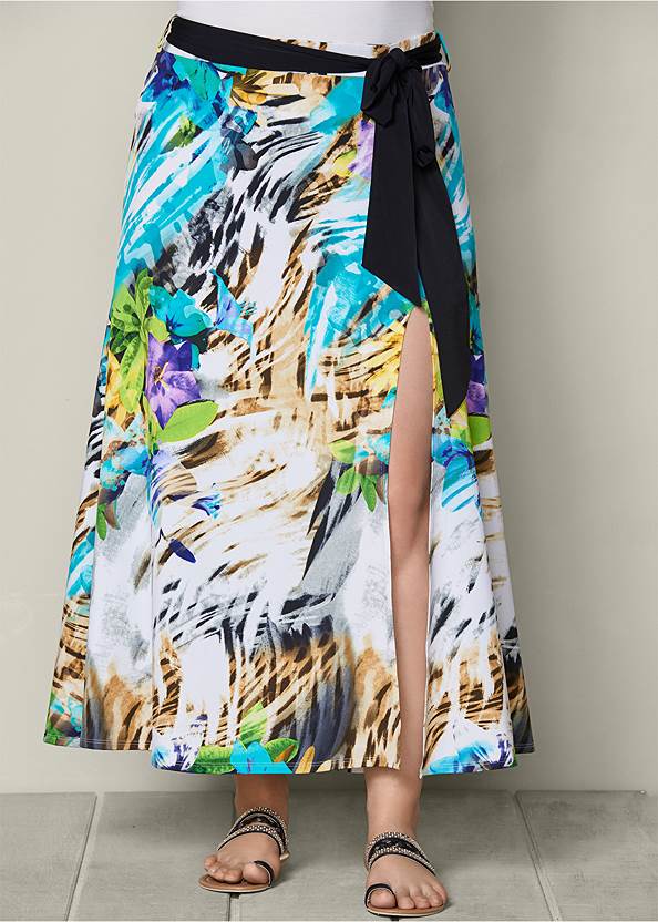 Front view Belted Print Maxi Skirt