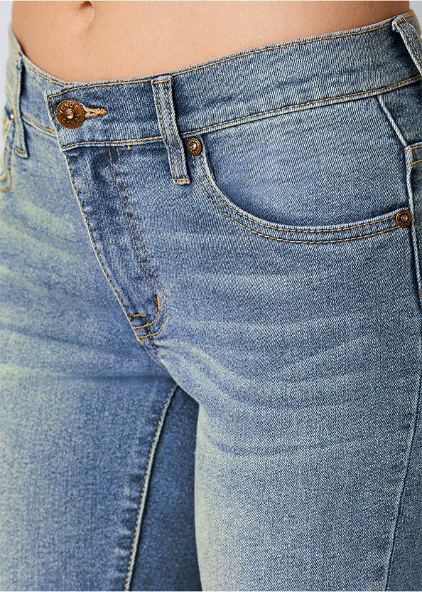 Star Cuff Capri Jeans in Medium Wash | VENUS