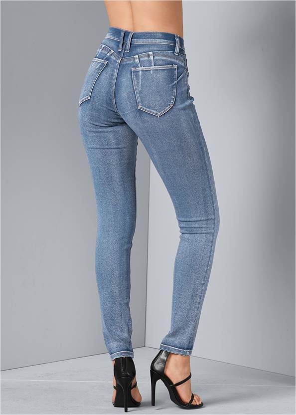Lift Jeans in Medium Wash - Denim | VENUS