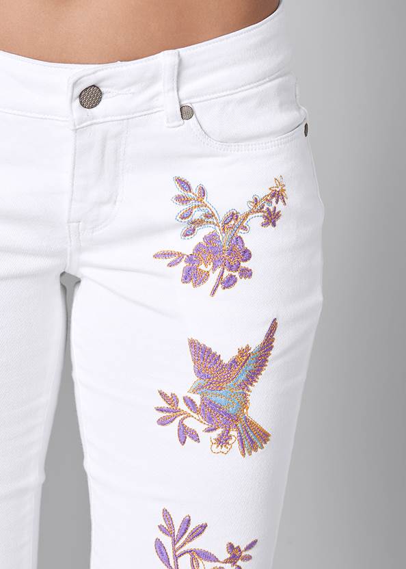 Embroidered Skinny Jeans in White | VENUS