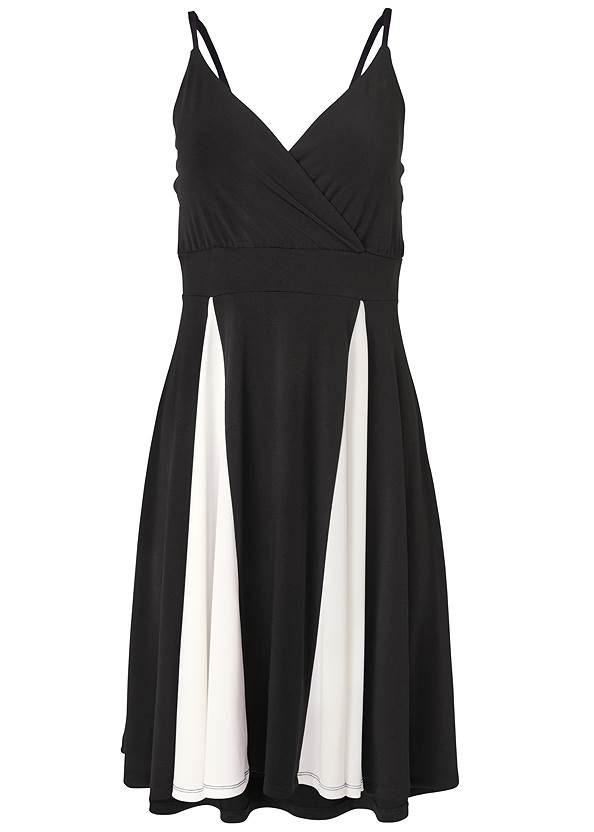 Color Block Dress in Black & White | VENUS