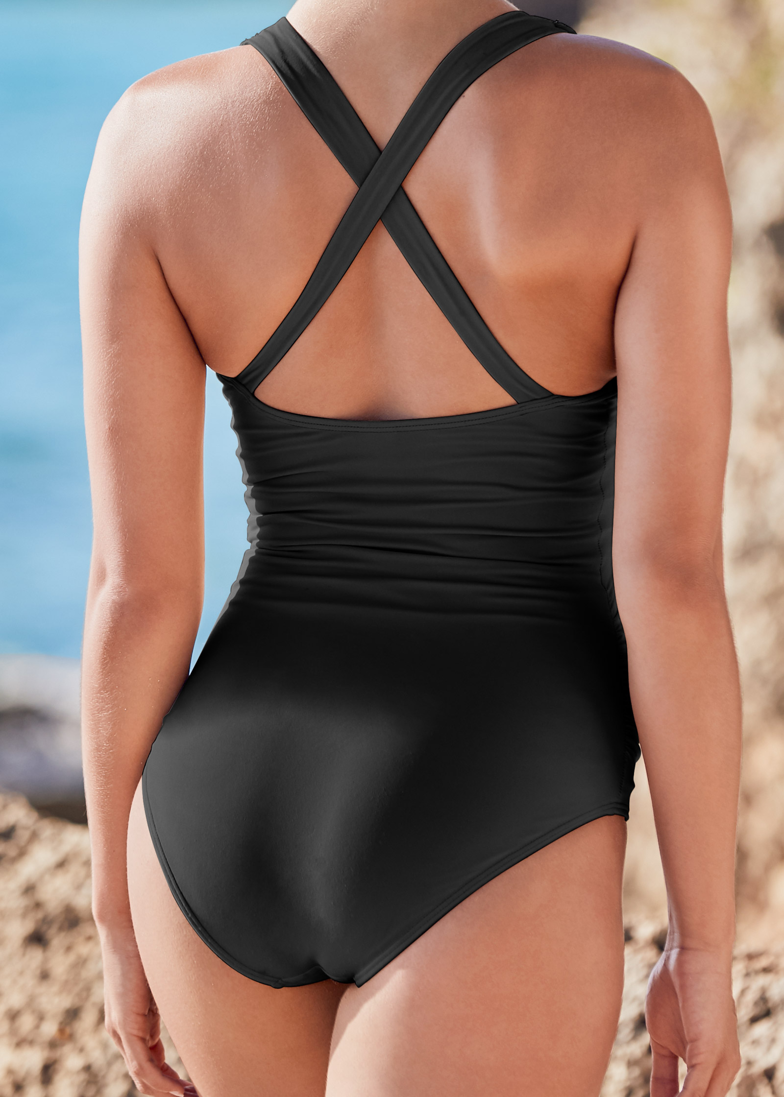 Maximum Shaping One-Piece Swimsuit in Black Beauty | VENUS