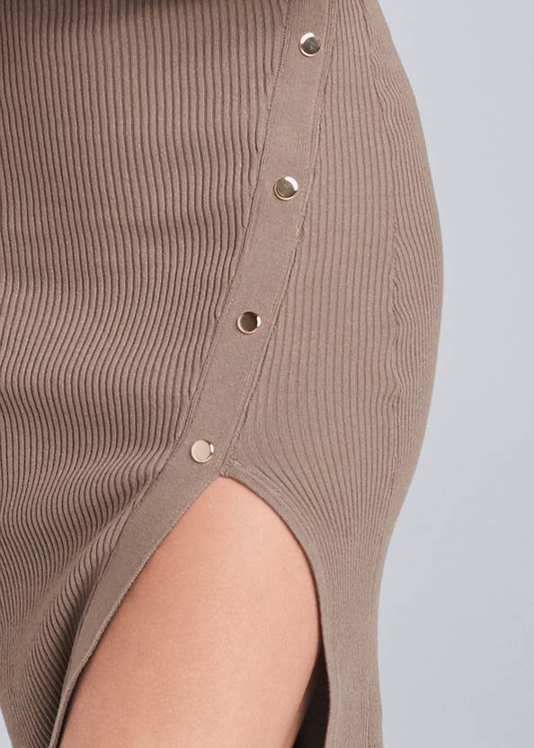 Detail front view Ribbed Button Detail Dress