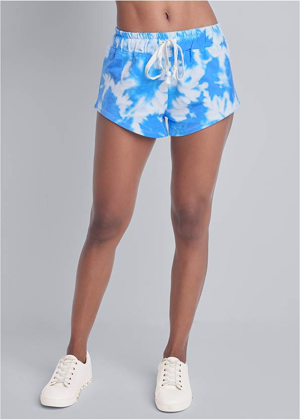 Detail front view Tie Dye Puff Sleeve Shorts Set