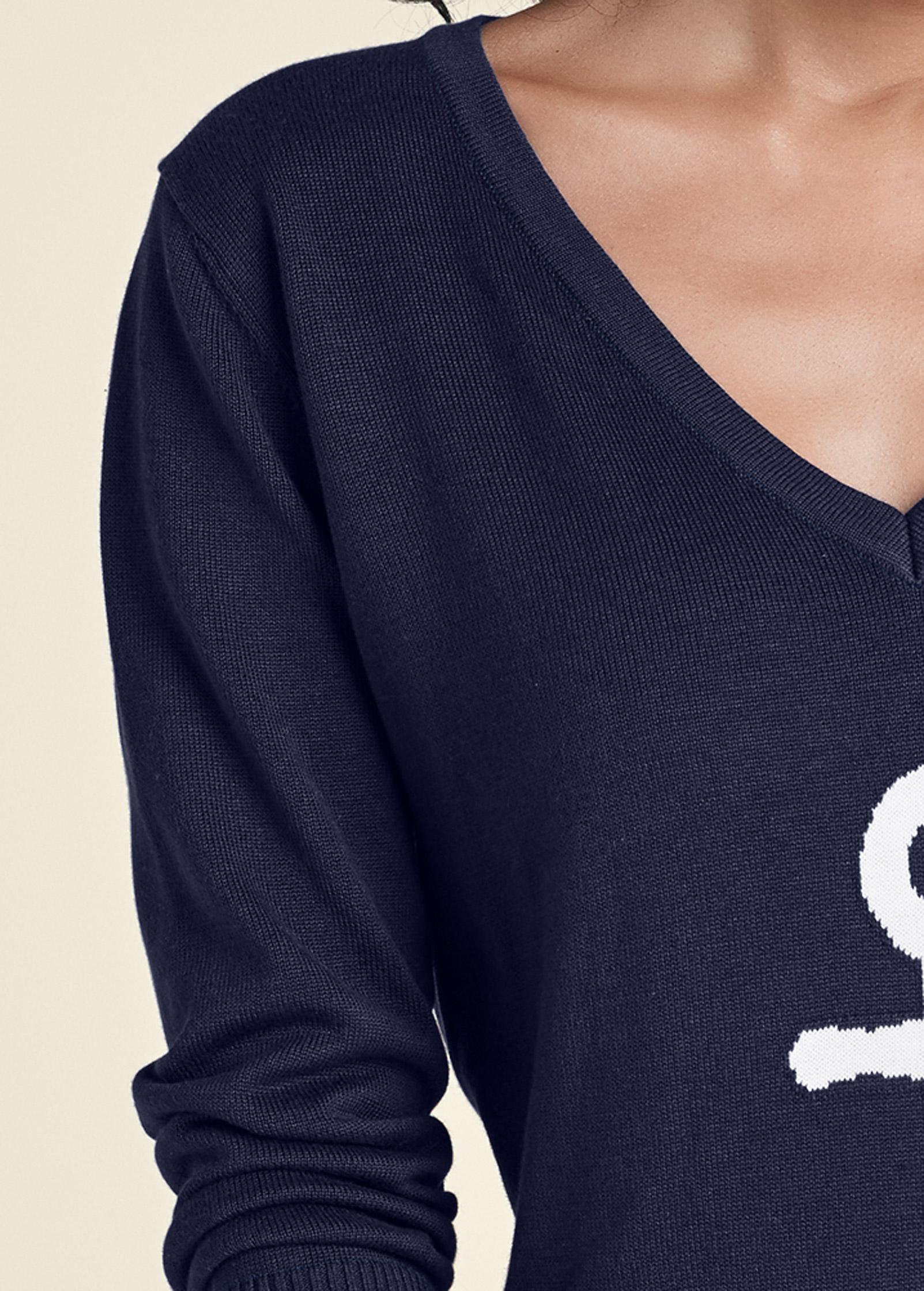 ANCHOR V-NECK SWEATER in Navy & White | VENUS