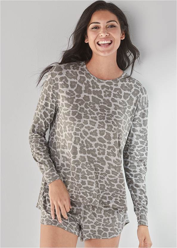 Cropped front view Long Sleeve Pajama Top