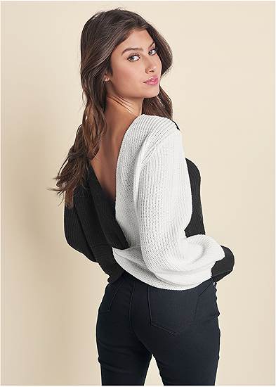 Plus Size Twist V-Back Sweater