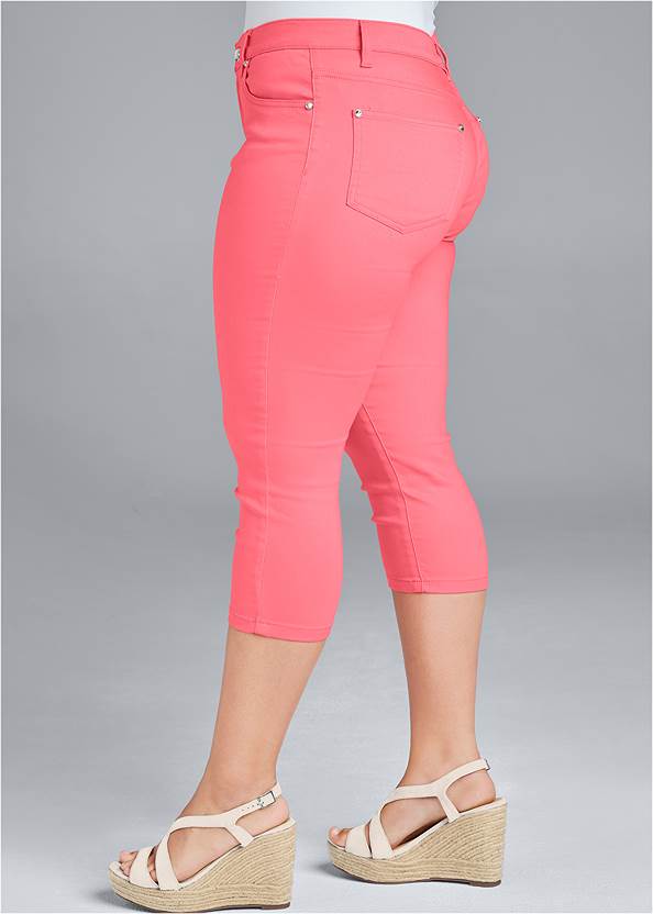 pink capri jeans