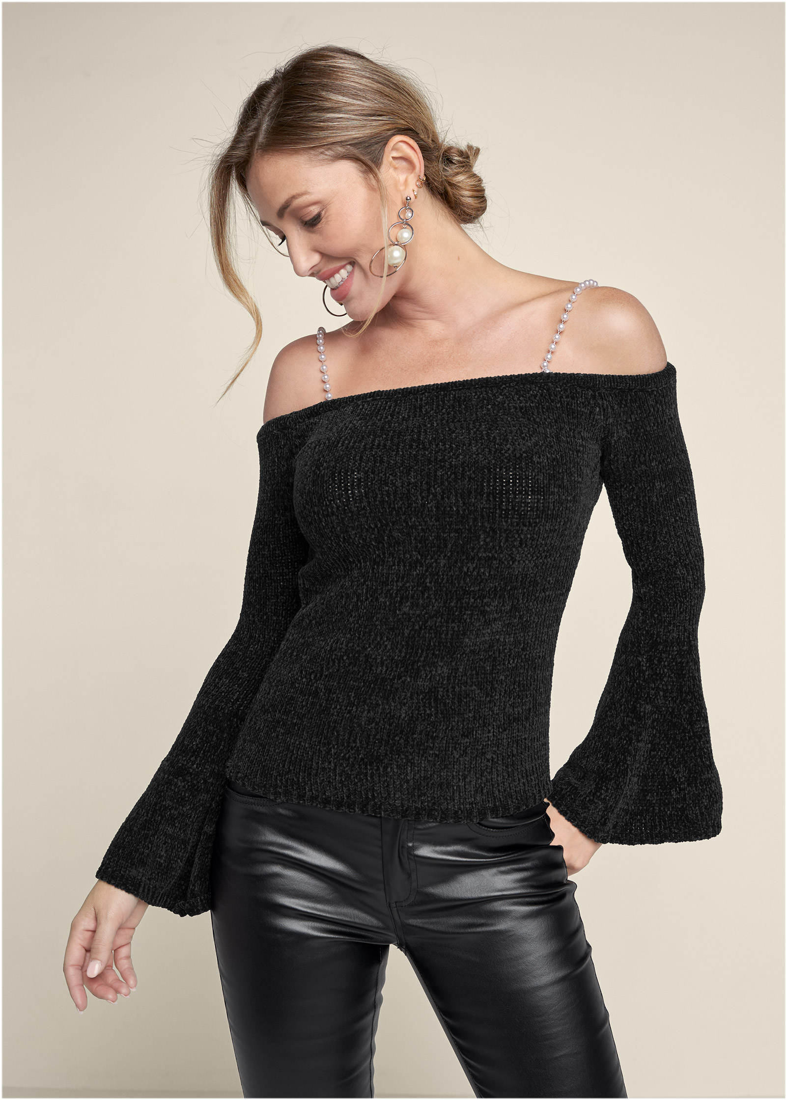 Venus off best sale the shoulder top