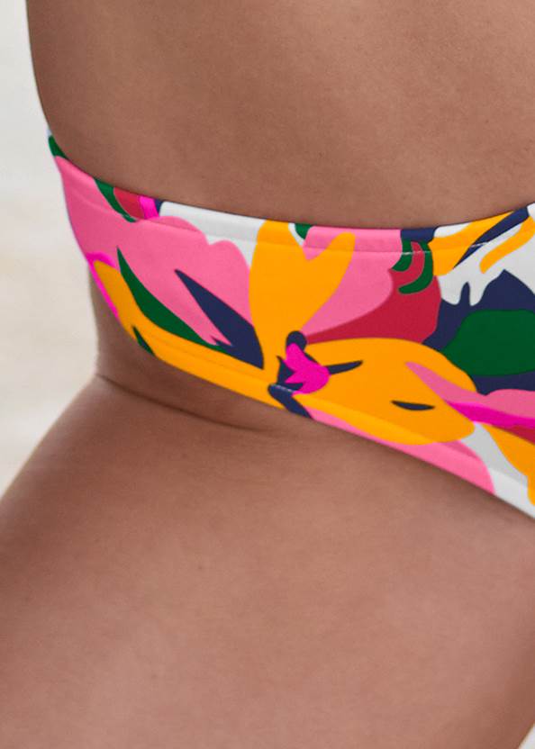 Detail front view Bali Scoop Bikini Bottom