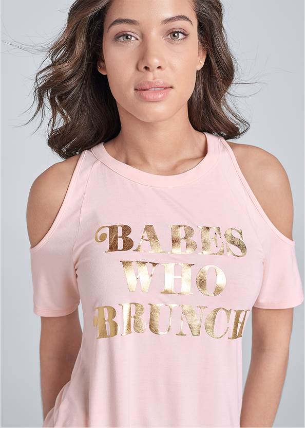 Detail  view Babes Who Brunch Tee