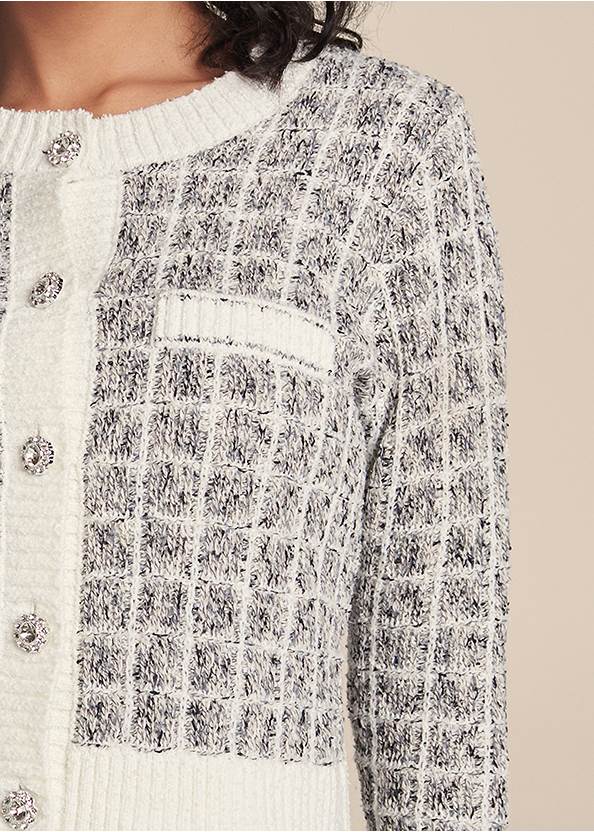 Detail front view Boucle Skirt Set