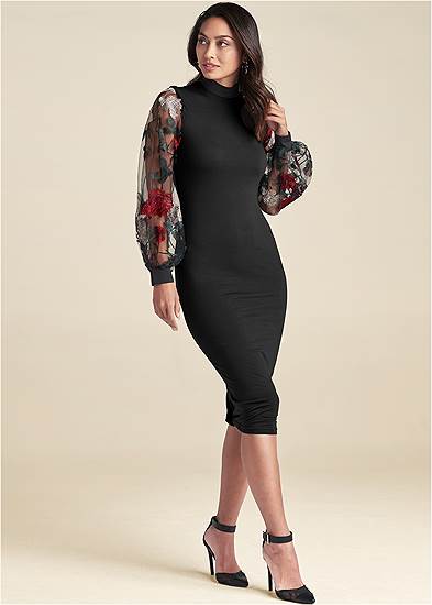 Plus Size Embroidered Floral Puff Sleeve Dress