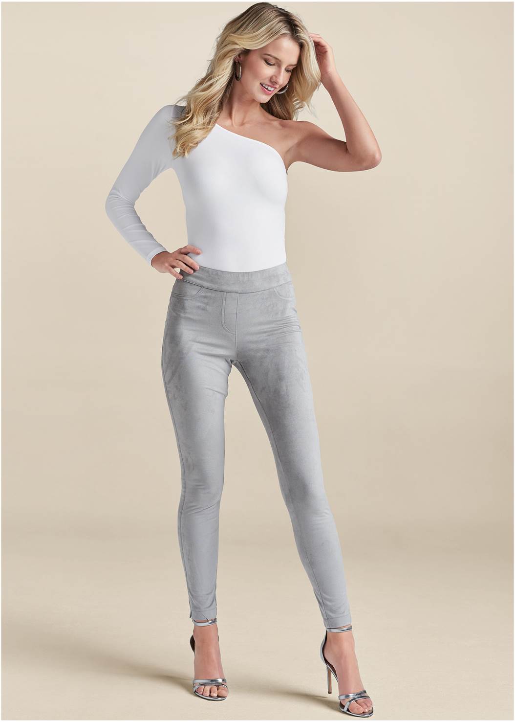 Crushed Velvet Leggings featuring an easy pull-on style and full elastic  waistband. • Elastic at Waist • Skinny Fit • Mid Rise • Pull up Style •  Care: Machine Wash Cold, Do