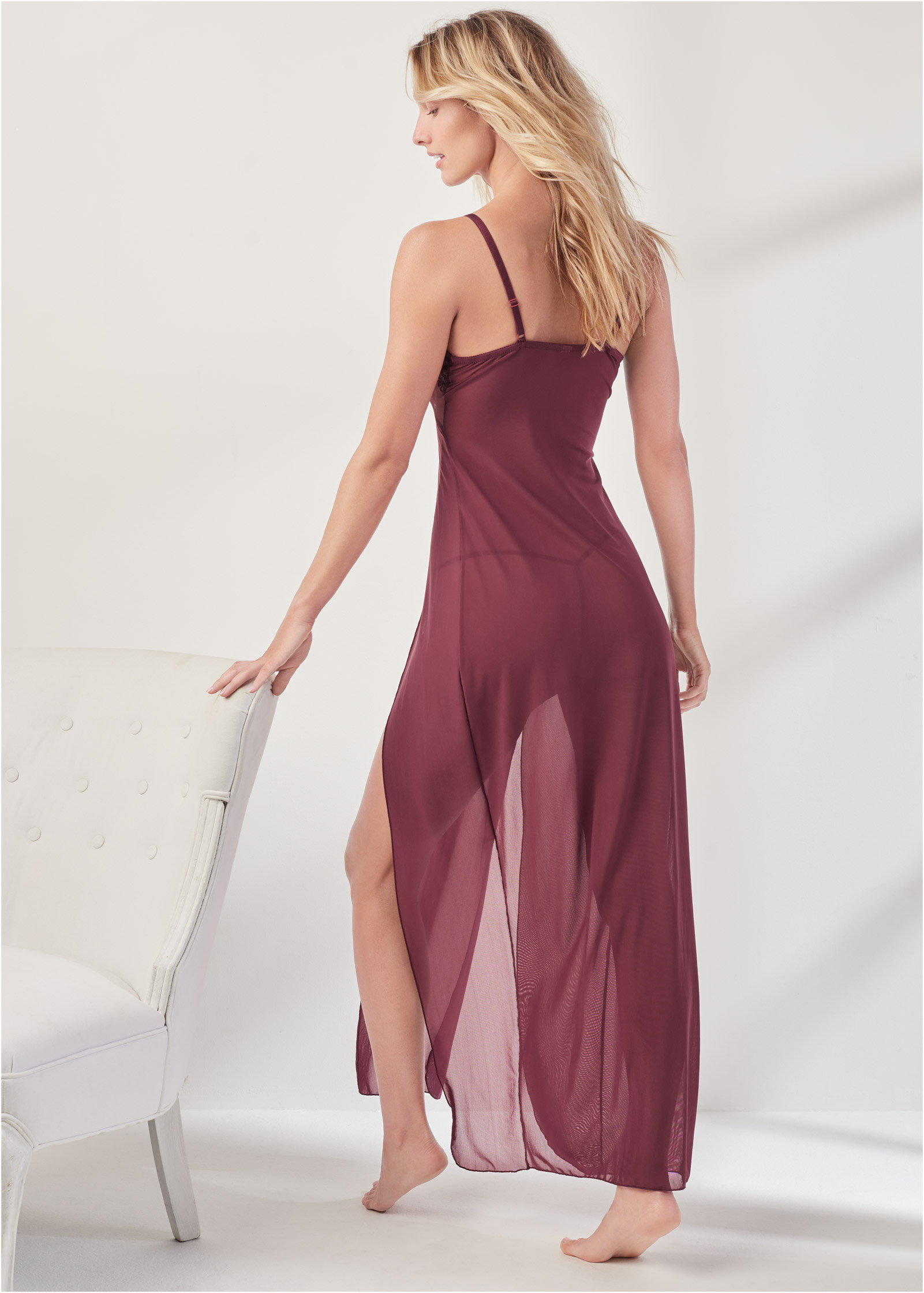 LACE DETAIL GOWN SET in Burgundy VENUS