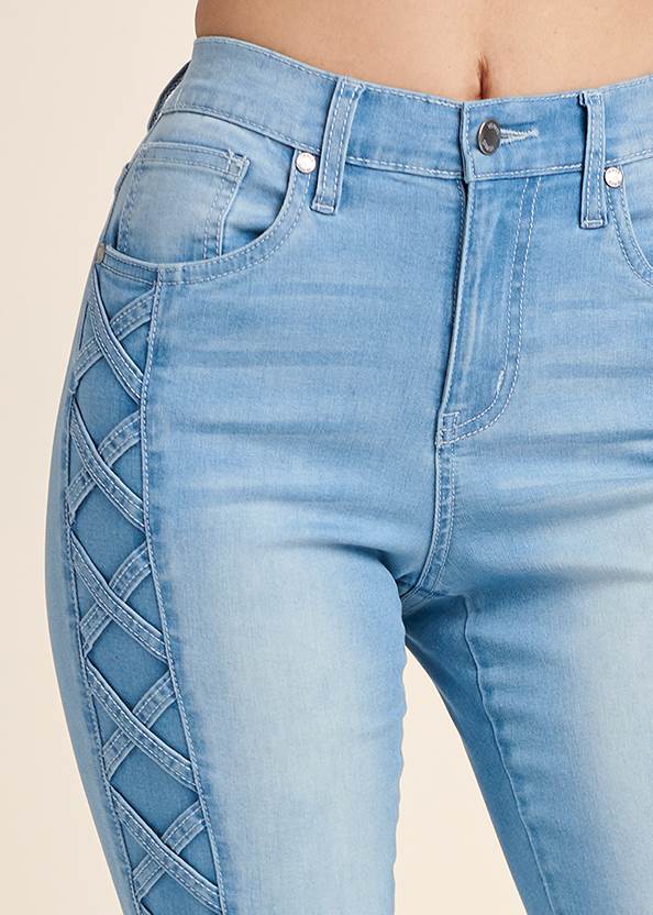 Detail front view Lattice Detail Skinny Jeans