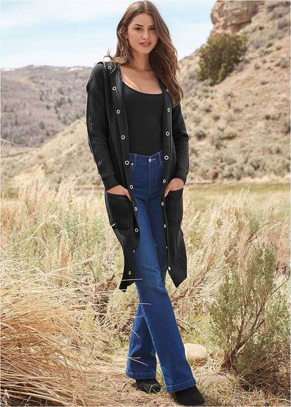Grommet Detail Duster,Off-The-Shoulder Top,Casual Bootcut Jeans,Faux-Leather Pants,Chain Buckle Booties
