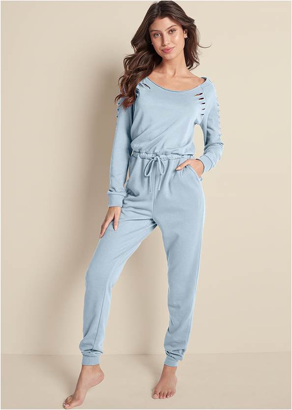 Slash Sleeve Jumpsuit,Lace-Up Star Sneakers,Sequin And Straw Tote
