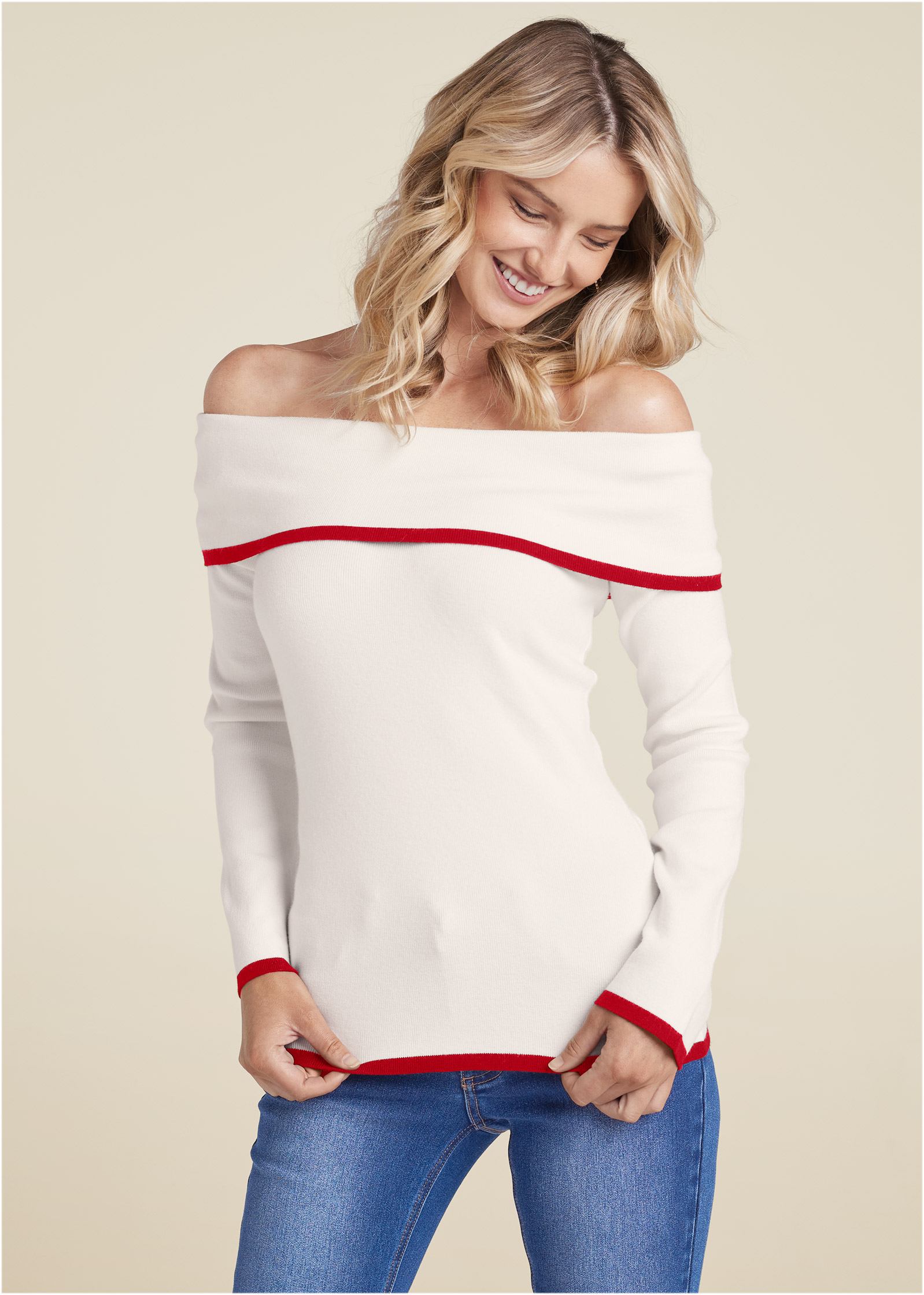 Off the shoulder Sweater in White Red VENUS