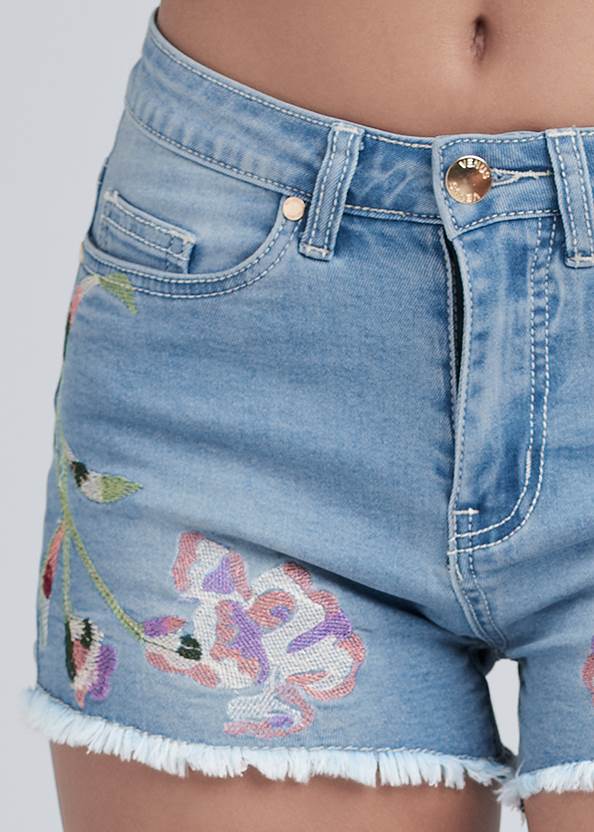 Detail front view Floral Embroidered Shorts