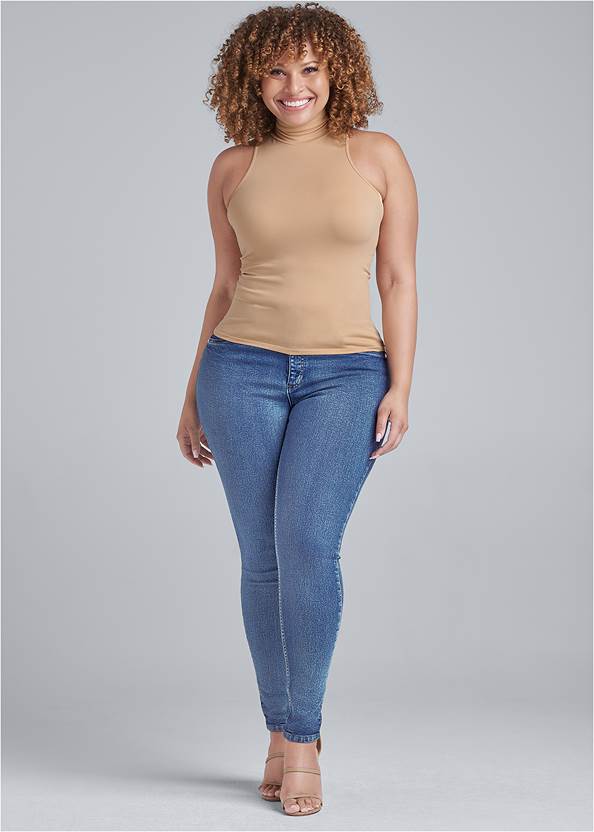 Full Front View Mock-Neck Seamless Top