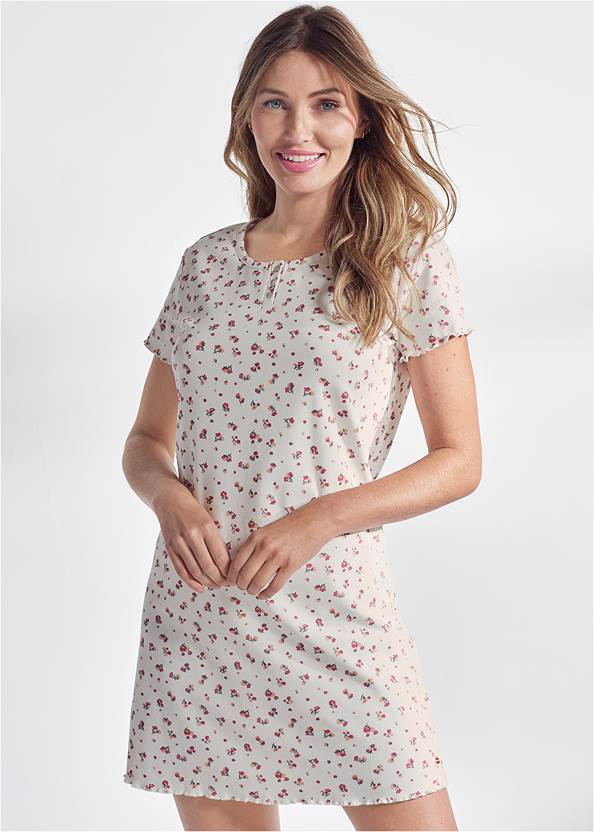 Cropped front view Lettuce Edge Sleepshirt