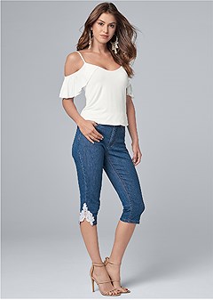 LACE TRIM CAPRIS in Medium Wash | VENUS