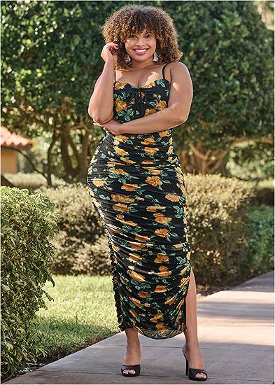 Plus Size Floral Ruched Bodycon Dress