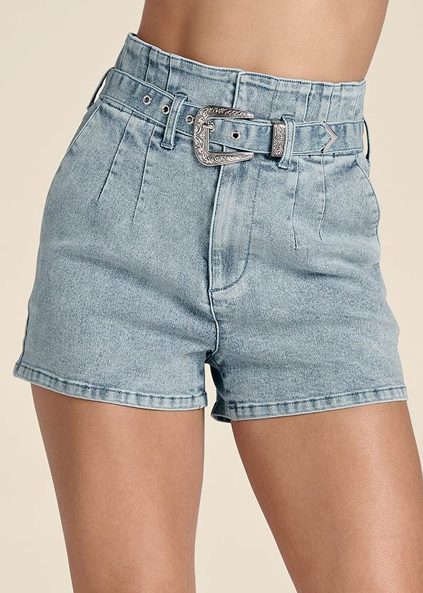 Detail front view High-Waist Belted Shorts