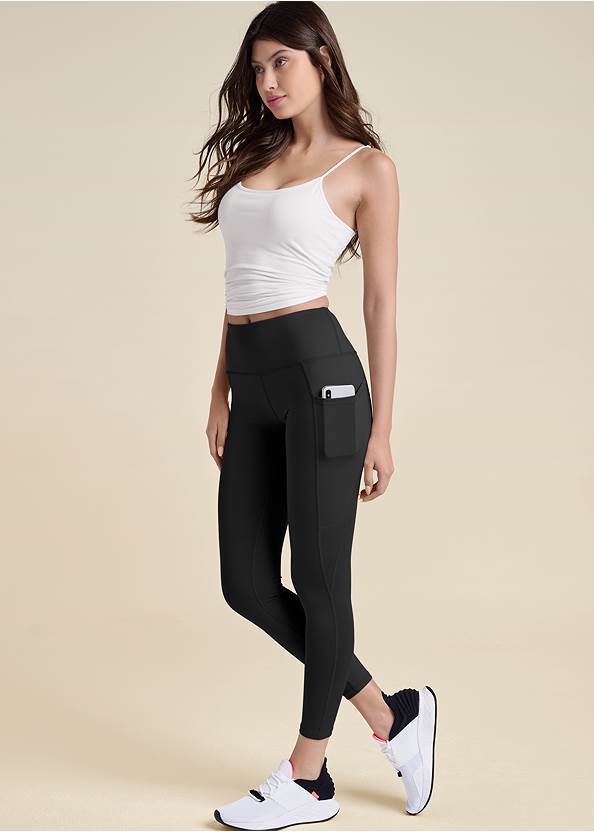 Front View High-Rise 7/8 Pocket Leggings
