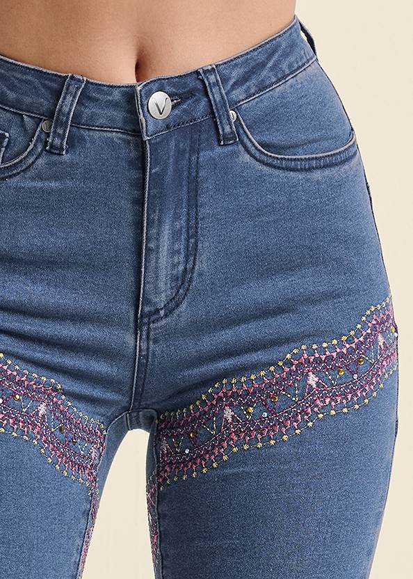 Detail front view Embellished Bootcut Jeans