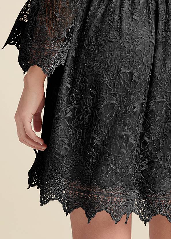 Detail back view Off-The-Shoulder Lace Dress