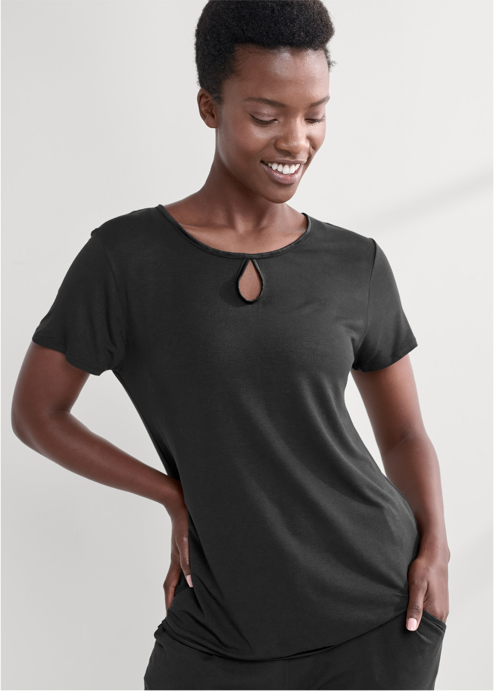 SATIN DETAIL SLEEP TOP in Black VENUS