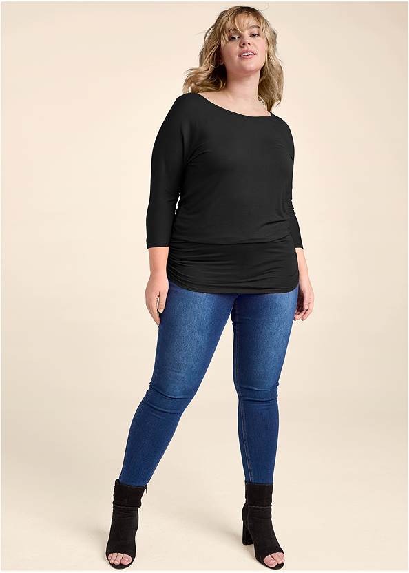 Full Front View Casual 3/4-Sleeve Top