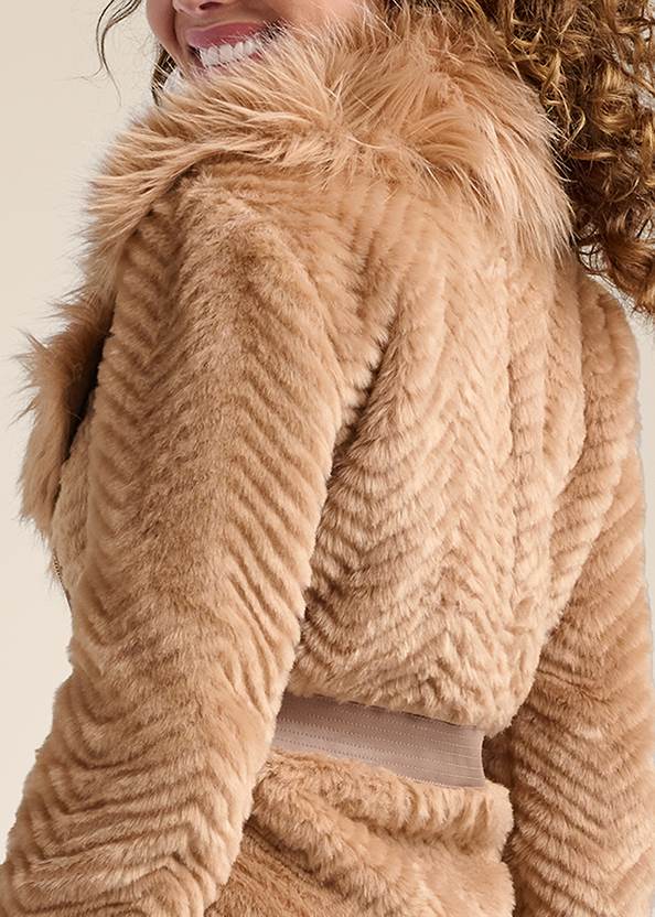 Detail back view Faux-Fur Side Zip Coat