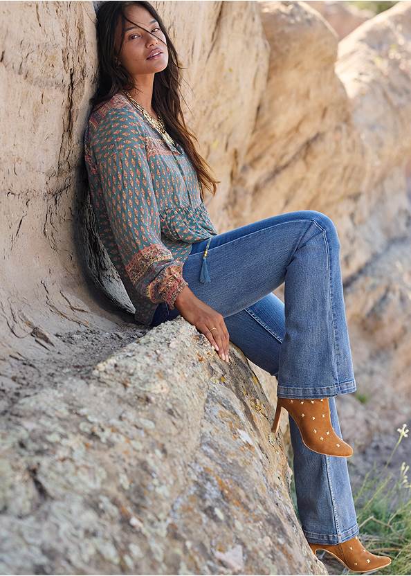 Bootcut Jeans,Boho Printed Top,Ribbed V-Neck Top,Faux-Suede Studded Boots,High Heel Strappy Sandals,Rope-Sole Wedge Slides,Raffia Beaded Handbag