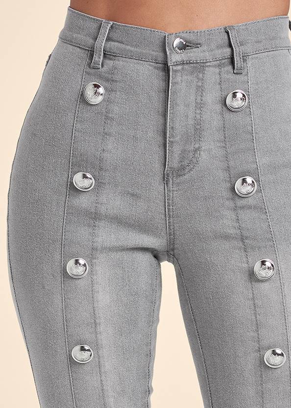 Detail front view Button Detail Skinny Jeans