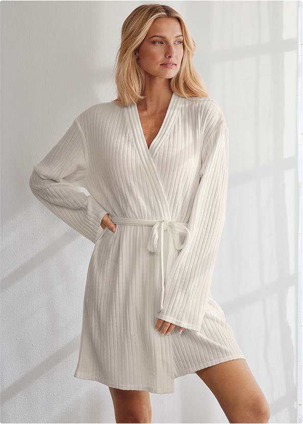 Cropped front view Cozy Robe