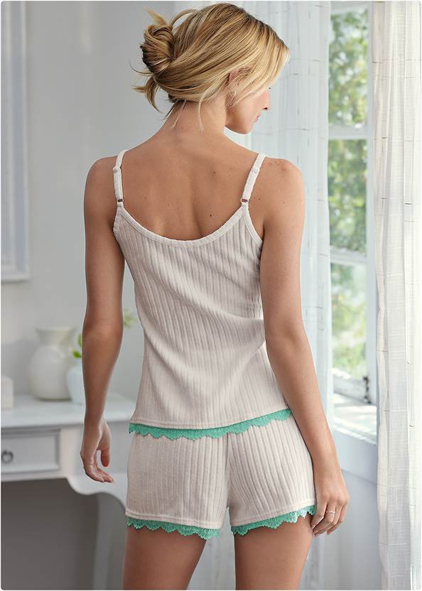 Cropped back view Cozy Short Sleep Set