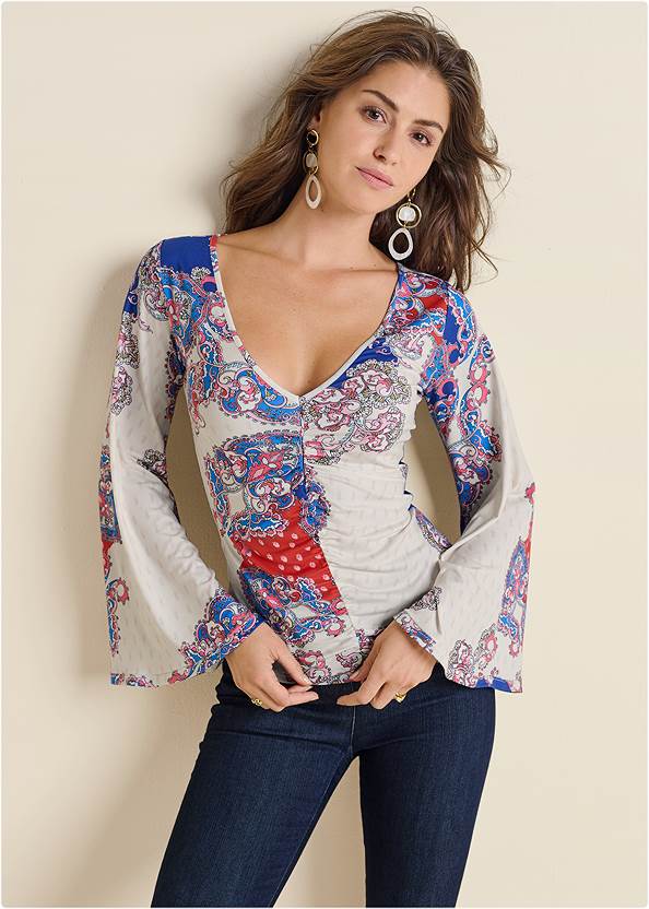 Cropped front view Ruched Printed Top