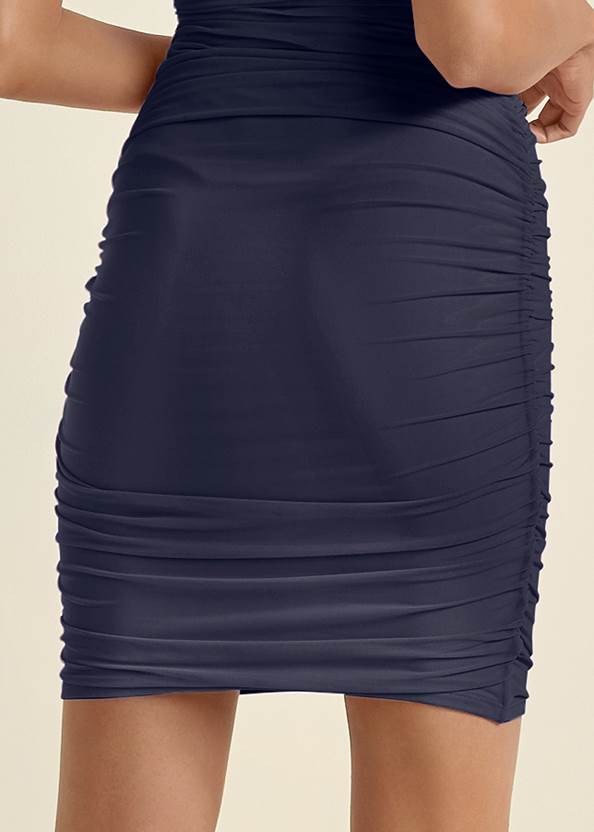Detail back view Twist Front Ruched Bodycon Dress