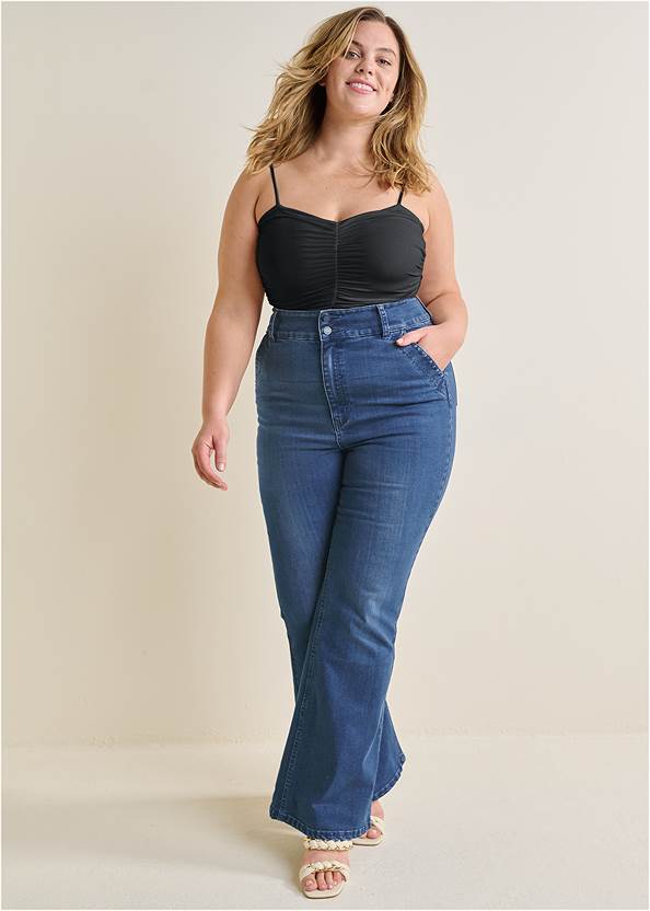 High-Waist Flare Jeans,Shape Embrace Ruched Bodysuit,Tosha Chain Sandals