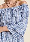 Detail front view Off-The-Shoulder Printed Top