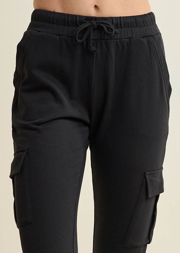 Detail front view Cargo Lounge Joggers