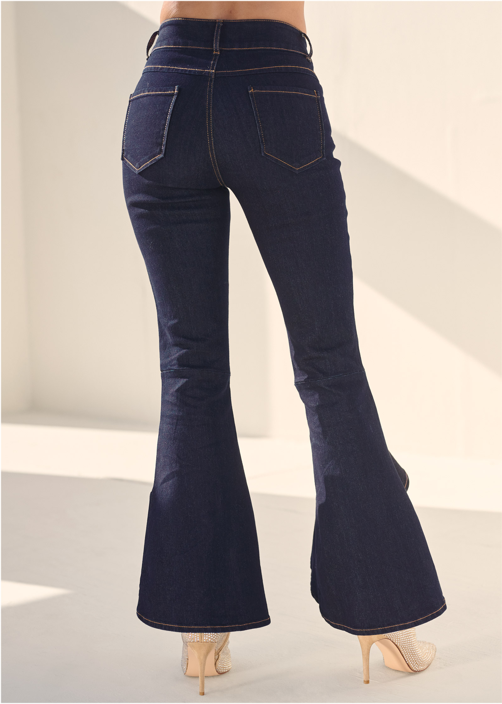 Ruffle Slit Hem Jeans in Indigo Blue - Denim | VENUS