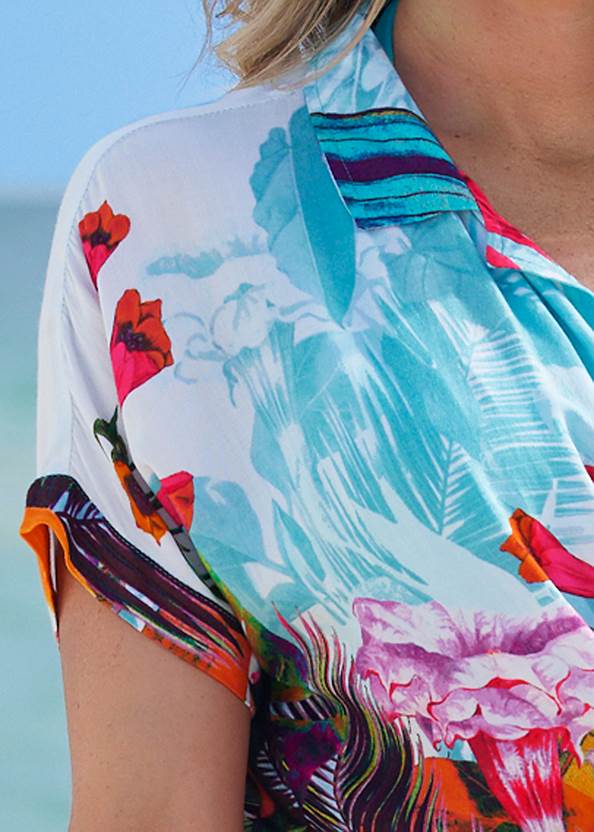 Detail front view Button-Down Beach Shirt