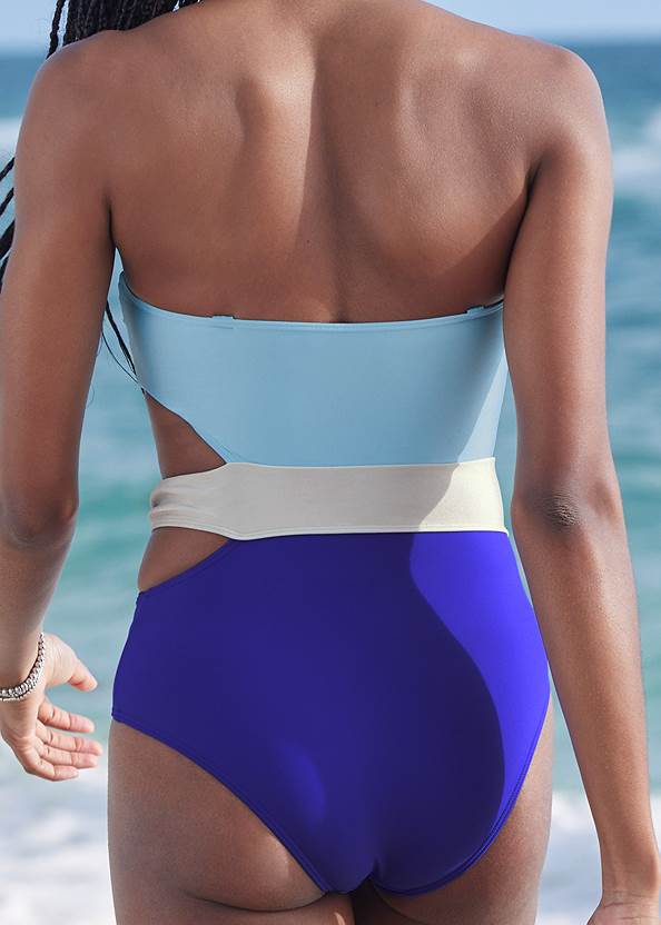 Detail back view Ring Bandeau One-Piece