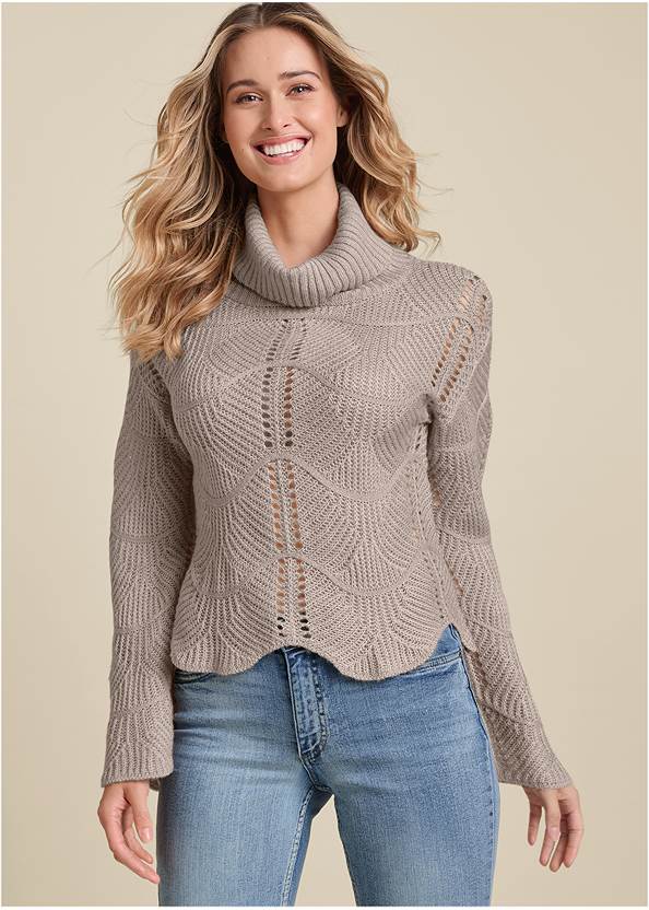 Cropped Front View Scallop Detail Turtleneck