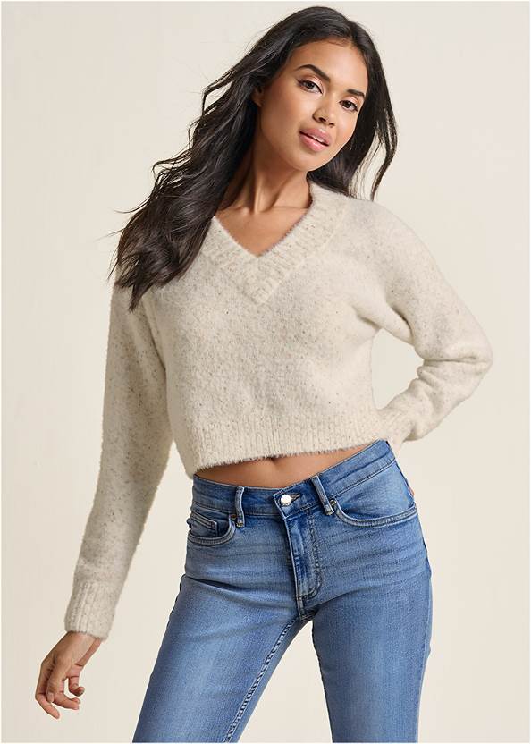 Cropped front view V-Neck Sweater