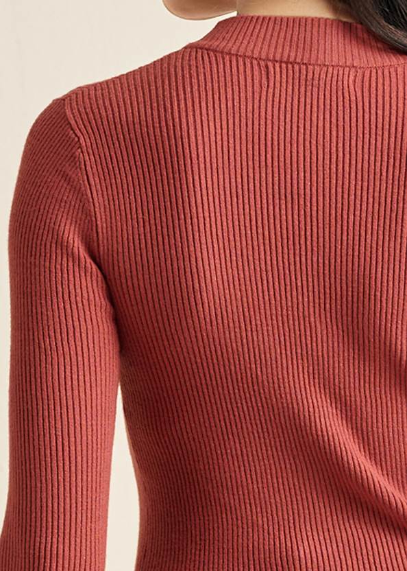 Detail back view Ribbed Long Sleeve Top